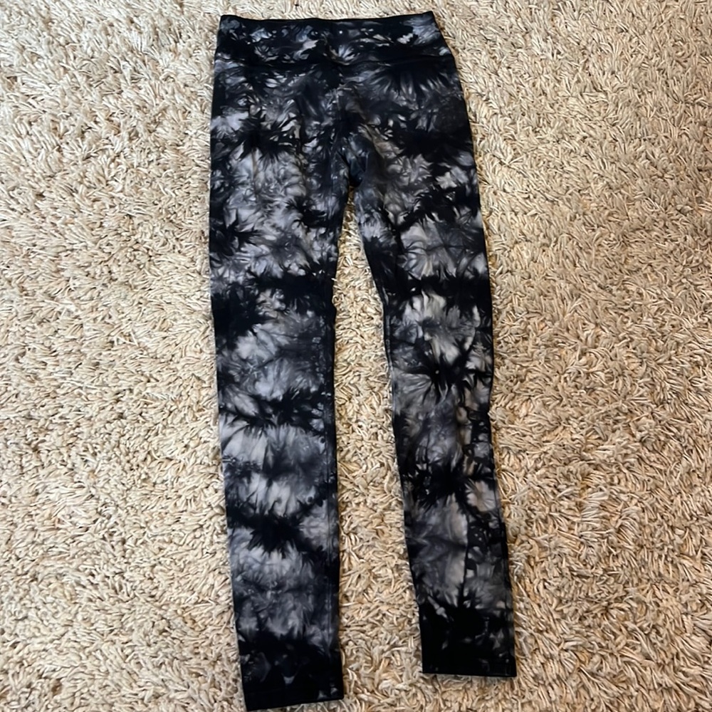 Black and grey size XS wild-fable leggings.